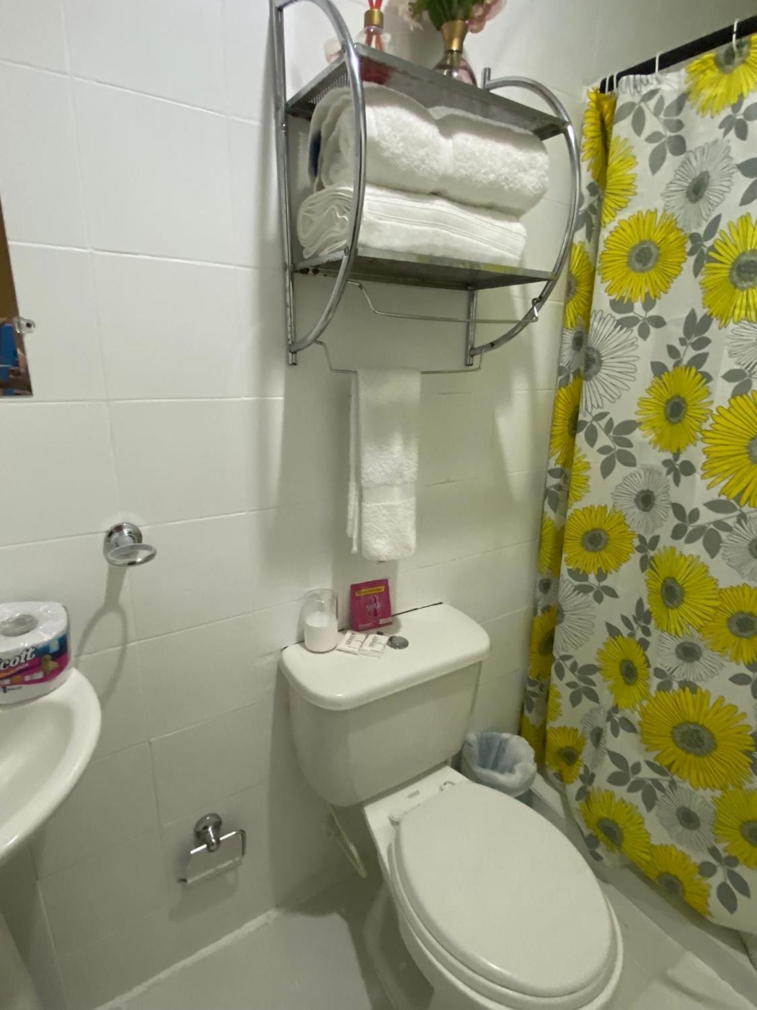 Casa Renacer Bed & Breakfast Cartagena Exterior photo